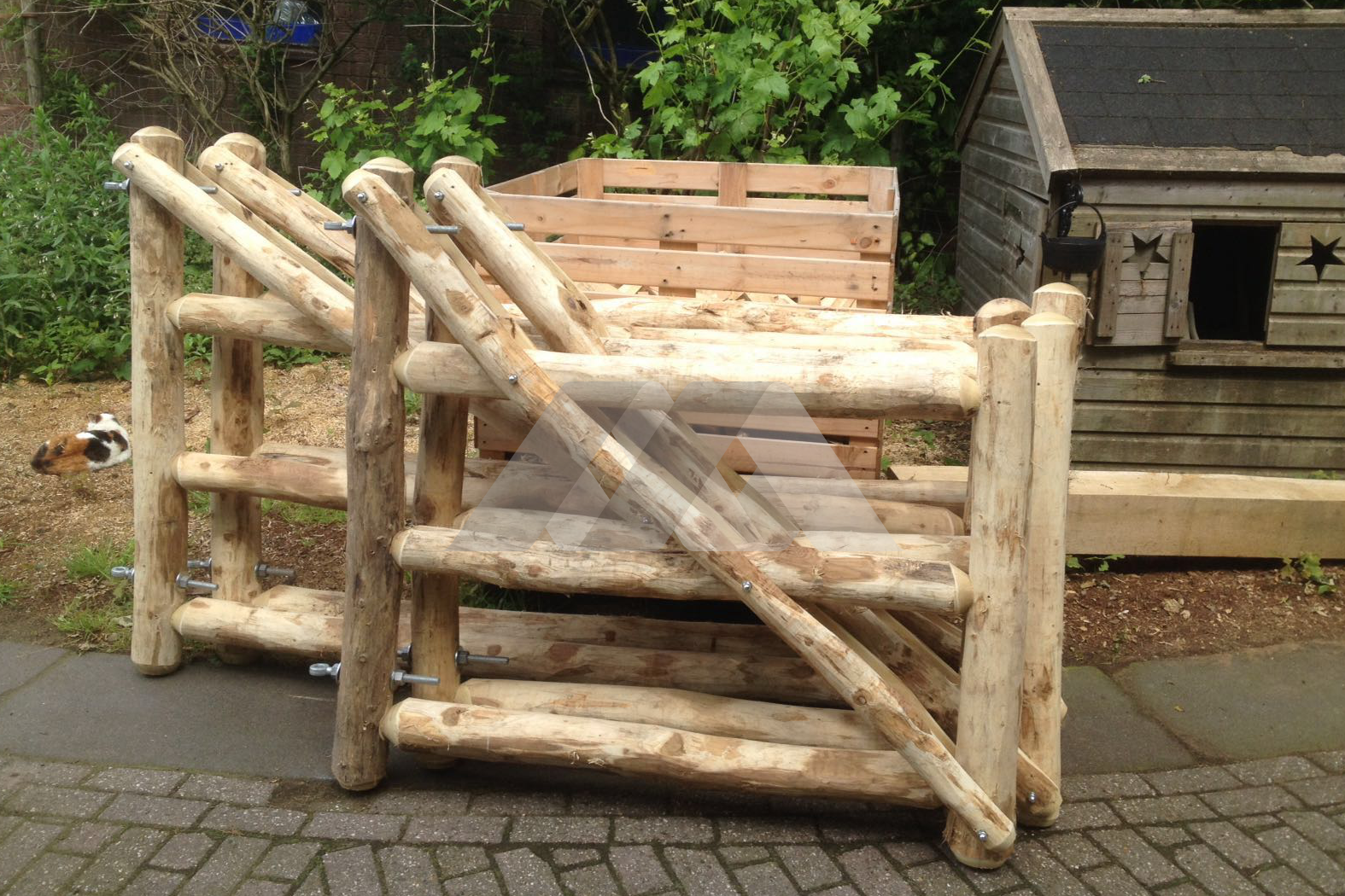 Robinia rondhoutpoort looppoort 1.20 m