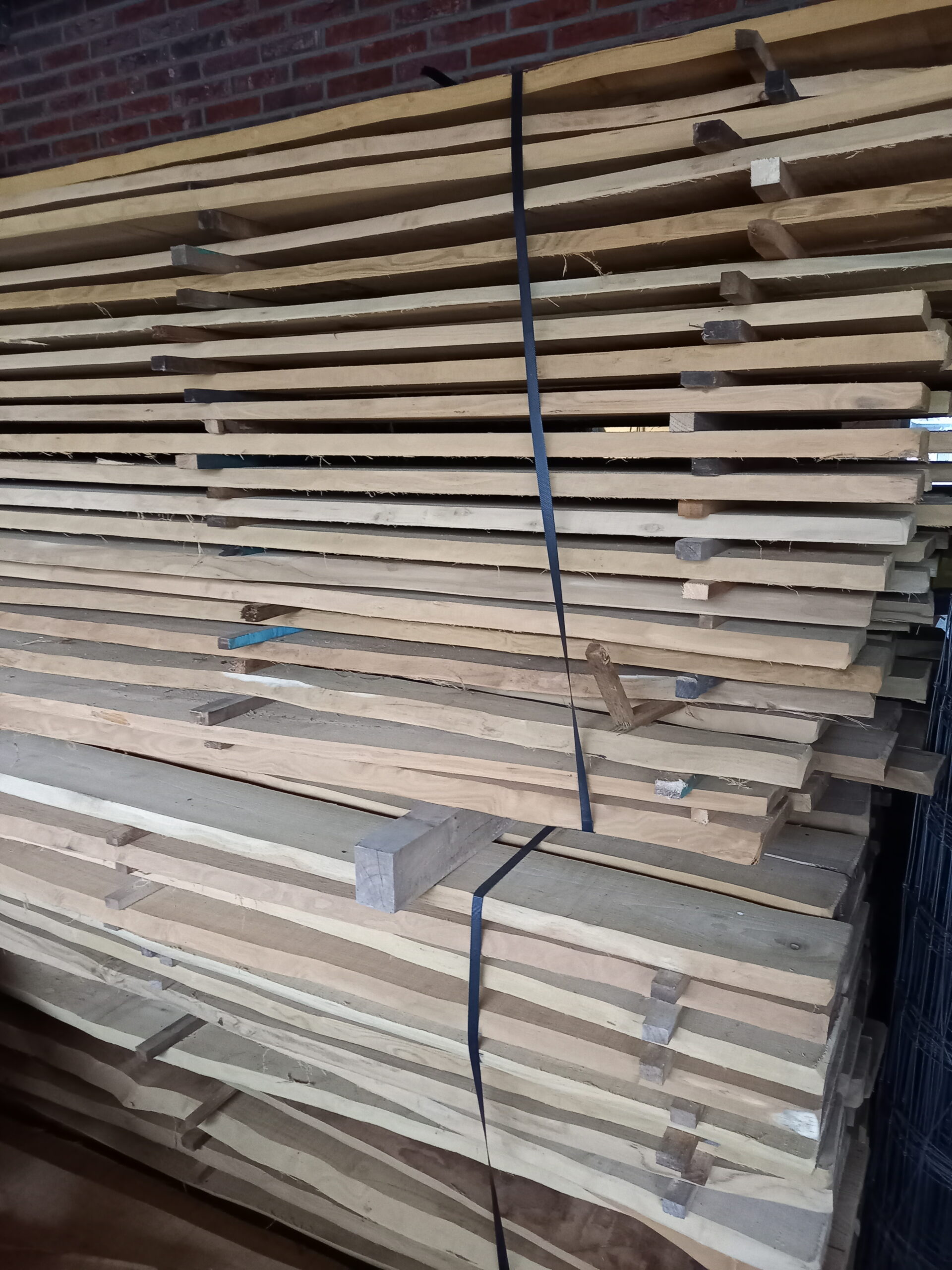 Robinia spintvrij geschuurd 10-22cm breed, 250cm lang - Afbeelding 5